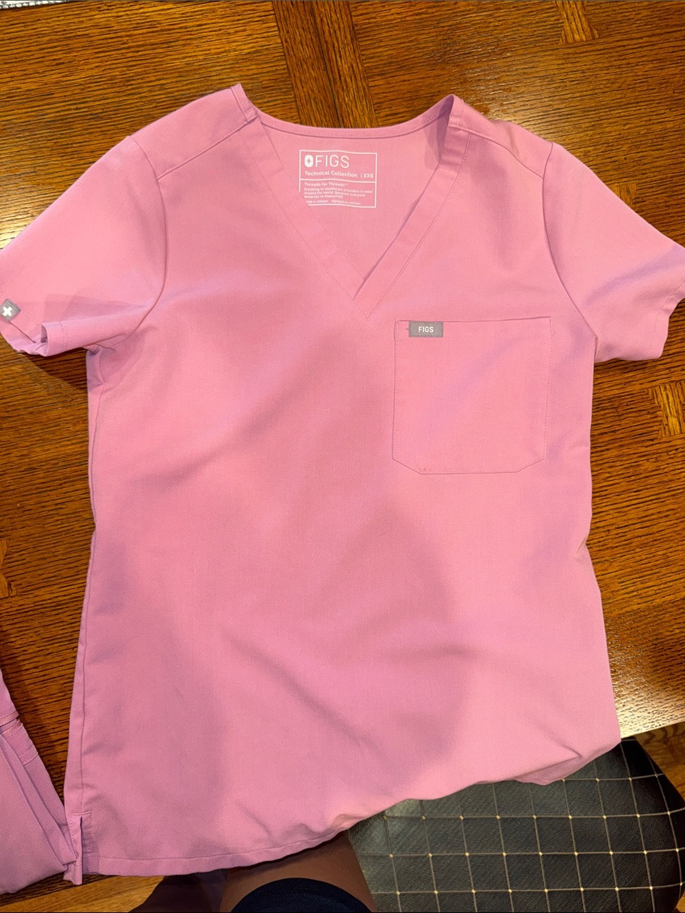 Chalk Pink FIGS Scrub Set - Picture 5 of 5